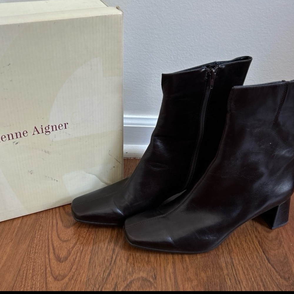 Leather GODIVA Brown Ankle Boots 
Etienne Aigner 
BLOCK Heel & SQUARE Toes-RARE!